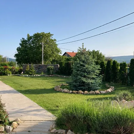 Fruska Gora Apartman Ürög